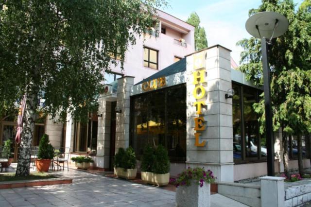 迪纳拉酒店 利夫诺 外观 照片